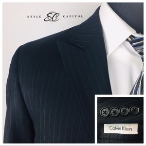 Calvin Klein Men’s 42R Black White Pinstripe